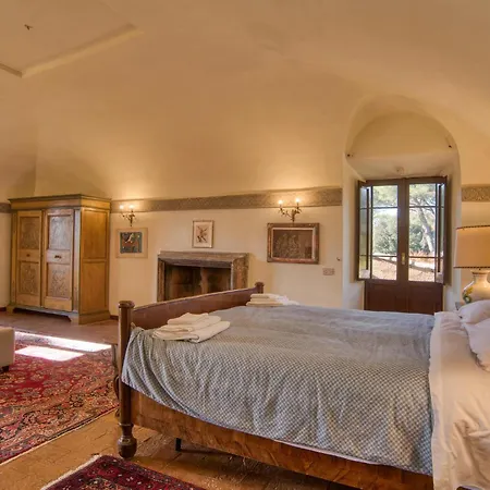 3 Bedroom Cozy In * Sutri